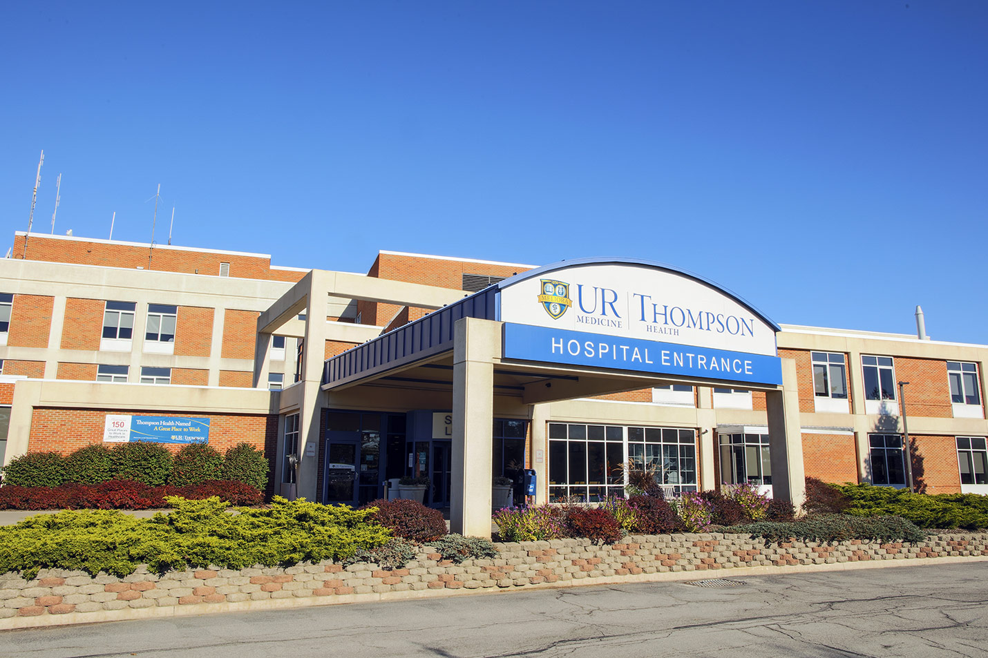 FF Thompson Hospital Main Entrance
